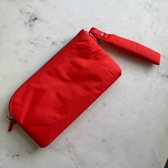 Lululemon Now and Always Pouch Puffy – Autumn Red – Excellent Condition - Picture 5 of 7